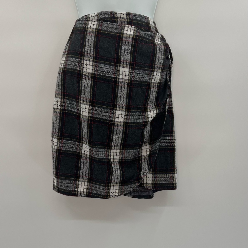 Vintage 90's Forenza Plaid Skirt (Black & White) - Side Tie - Pre-Loved Size 10